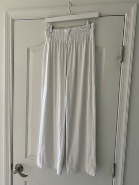 Still Water Crisp White Wide-Leg Smocked Waist Pants